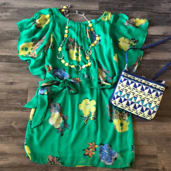 Cotton Candy Dresses & Skirts - 🌴Cotton Candy Flutter Sleeve Dress